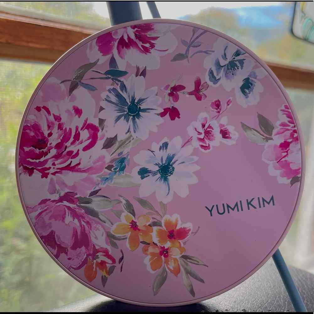 Pink floral wireless charger
